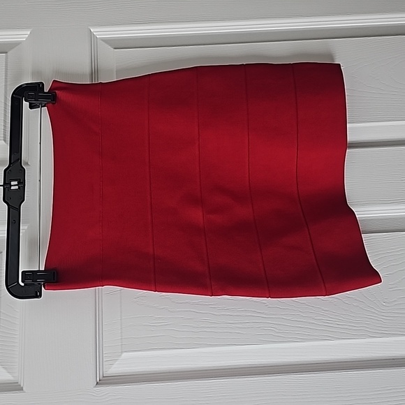 BCBG Red Skirt Size M - Picture 5 of 5